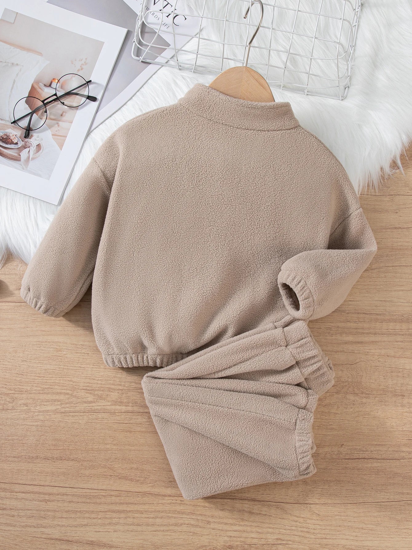 Girls Cozy Fleece Tracksuit – 2-Piece Winter Set (5 Colors) | Soft, Warm & Stylish Outfit